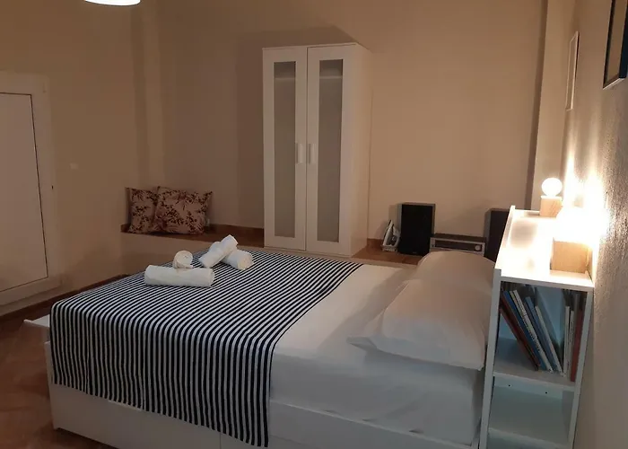 Apartamento Smart Choice Neon Rysion